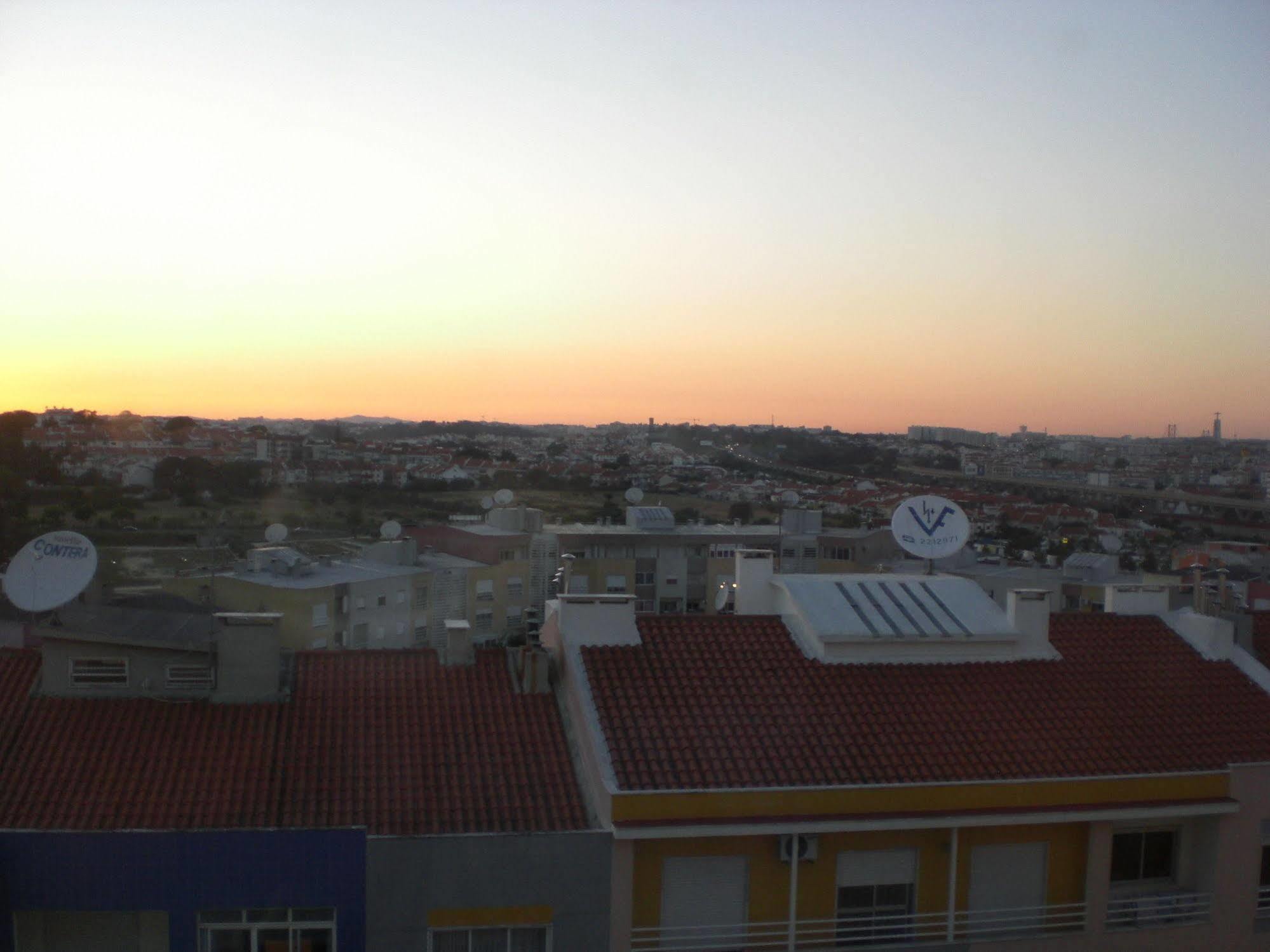 Homestay Marialva Park Seixal  Exterior foto
